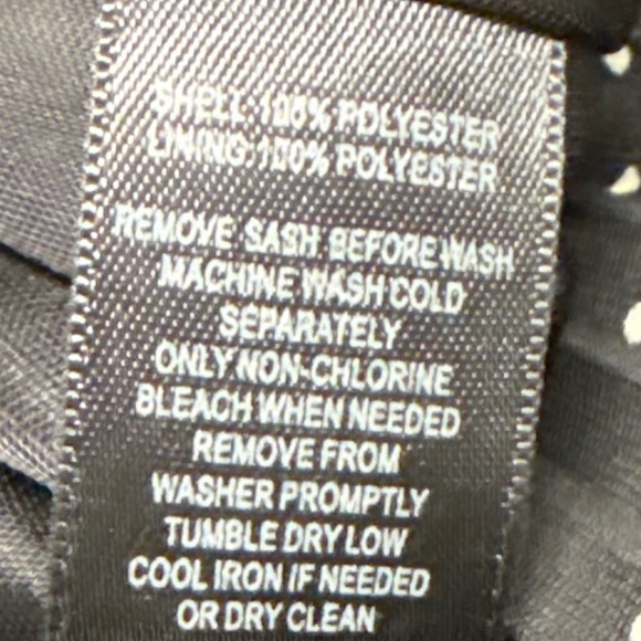 Ruffled dress - Picture 5 of 5